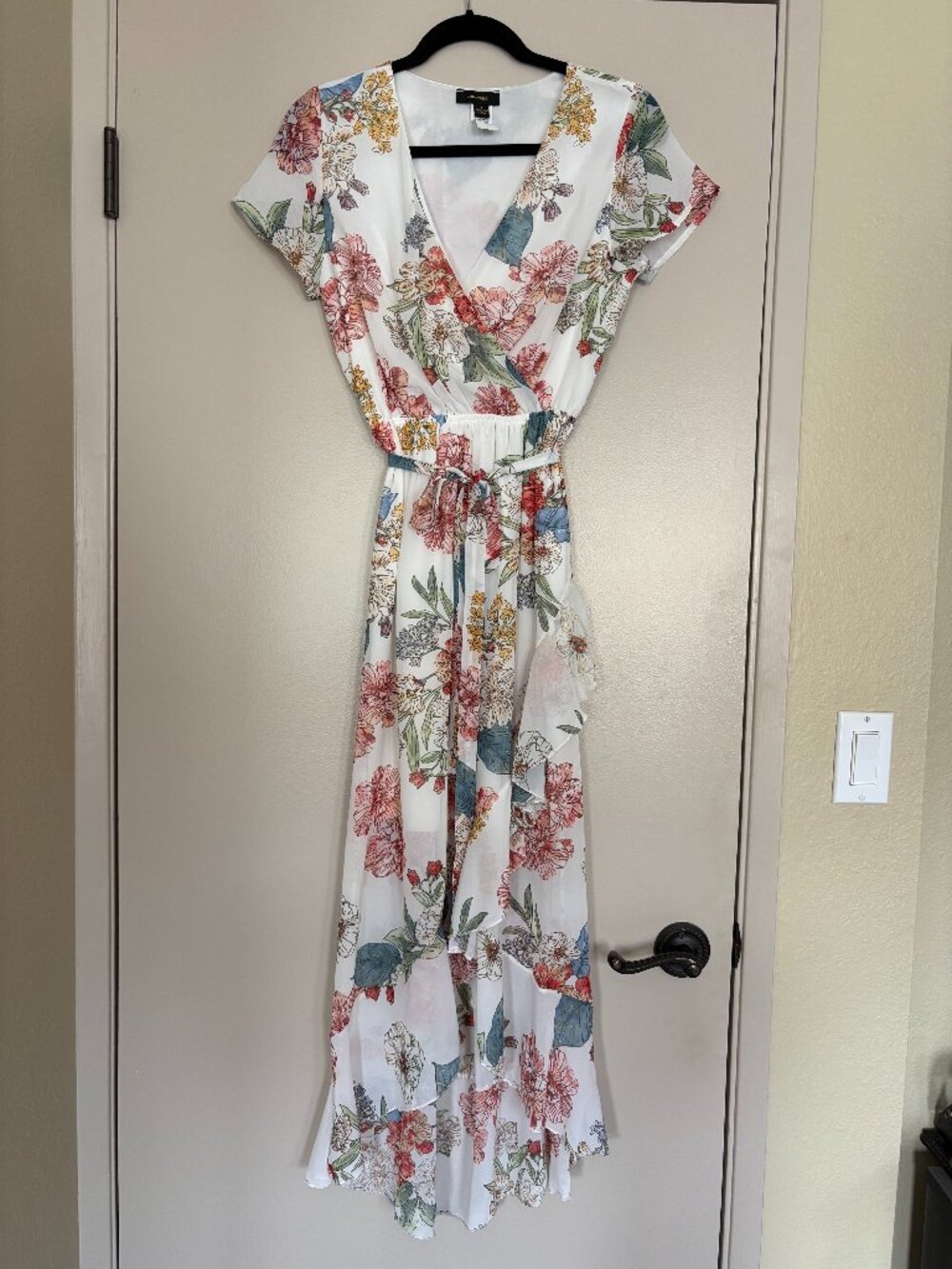 Espresso White & Pink Floral Dress — Size Small